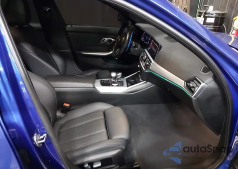 2021 BMW 330I xDrive z USA, uszkodzony, nr VIN 3MW5R7J00M8B98008